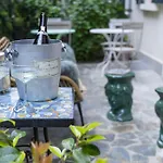 Luxury Bohemian With Private Garden In *