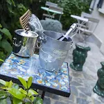 Luxury Bohemian With Private Garden In 公寓