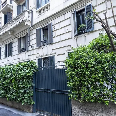 Luxury Bohemian With Private Garden In * 米兰