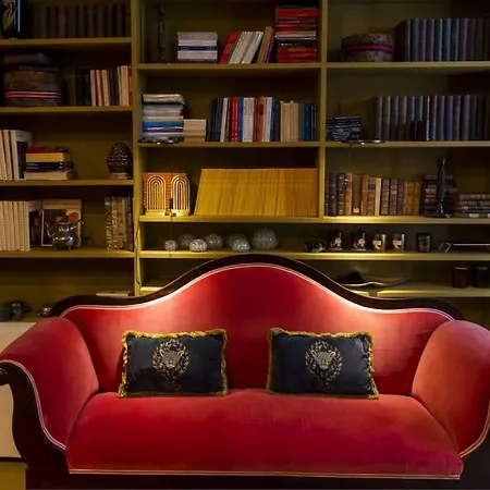 Luxury Bohemian With Private Garden In 米兰