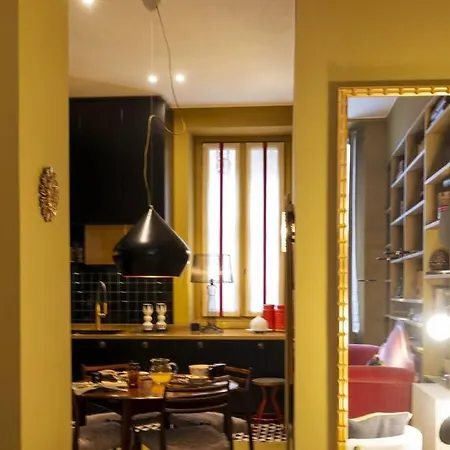 아파트 Luxury Bohemian With Private Garden In *