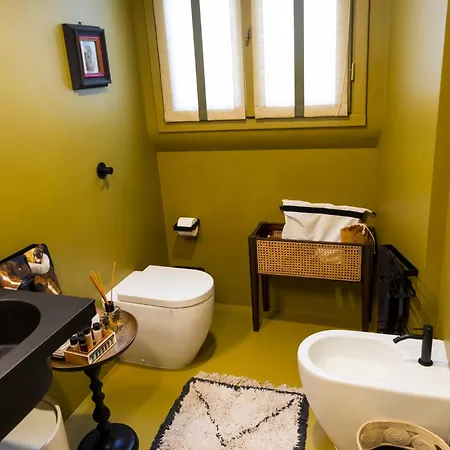 Luxury Bohemian With Private Garden In 아파트